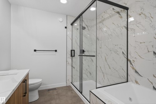 17 Hull Wynd, Spruce Grove, AB - Indoor Photo Showing Bathroom