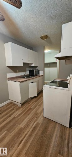 108 3720 118 Avenue, Edmonton, AB - Indoor Photo Showing Laundry Room