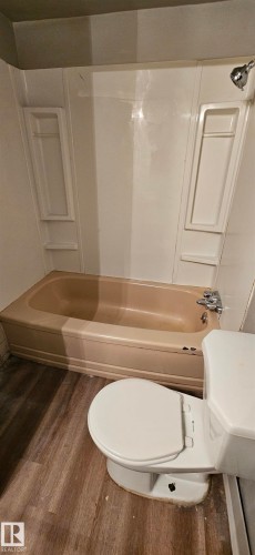 108 3720 118 Avenue, Edmonton, AB - Indoor Photo Showing Bathroom