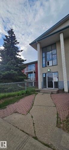 108 3720 118 Avenue, Edmonton, AB - Outdoor