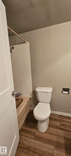 108 3720 118 Avenue, Edmonton, AB - Indoor Photo Showing Bathroom