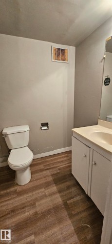 108 3720 118 Avenue, Edmonton, AB - Indoor Photo Showing Bathroom