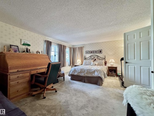 1035 109 St, Edmonton, AB - Indoor Photo Showing Bedroom