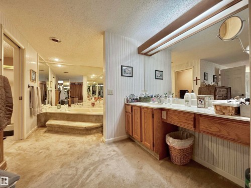 1035 109 St, Edmonton, AB - Indoor Photo Showing Bathroom