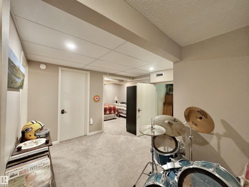 1035 109 St, Edmonton, AB - Indoor