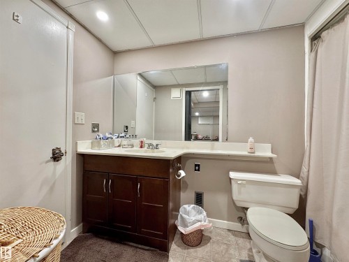 1035 109 St, Edmonton, AB - Indoor Photo Showing Bathroom