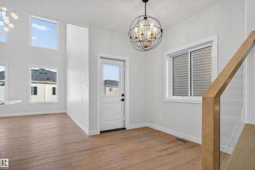 19 Hull Wynd, Spruce Grove, AB - Indoor Photo Showing Other Room