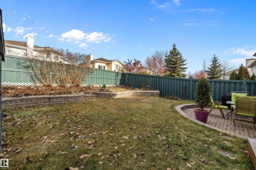 1060 Wedgewood Boulevard, Edmonton, AB - Outdoor