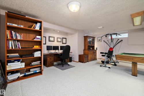1060 Wedgewood Boulevard, Edmonton, AB - Indoor Photo Showing Office