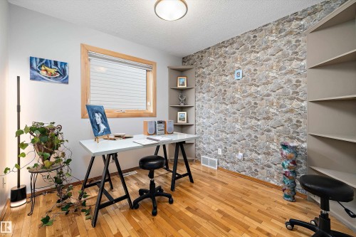 1060 Wedgewood Boulevard, Edmonton, AB - Indoor Photo Showing Office
