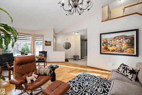 1060 Wedgewood Boulevard, Edmonton, AB - Indoor Photo Showing Other Room
