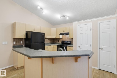 3316 24 Avenue, Edmonton, AB - Indoor Photo Showing Kitchen