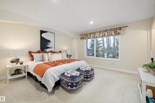 318 Darlington Crescent, Edmonton, AB - Indoor Photo Showing Bedroom