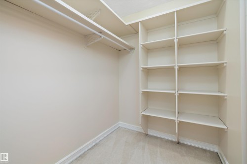 318 Darlington Crescent, Edmonton, AB - Indoor With Storage
