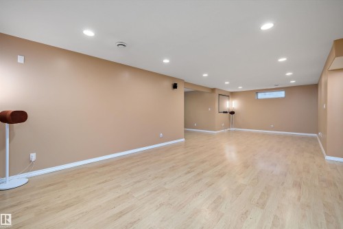 318 Darlington Crescent, Edmonton, AB - Indoor