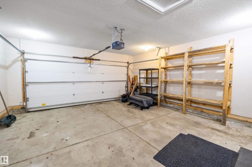 318 Darlington Crescent, Edmonton, AB - Indoor Photo Showing Garage