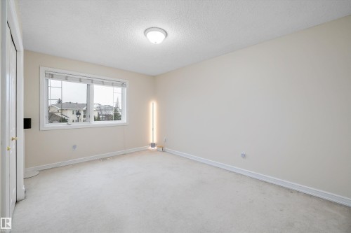 318 Darlington Crescent, Edmonton, AB - Indoor Photo Showing Other Room