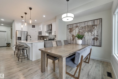 7234 Chivers Place, Edmonton, AB - Indoor Photo Showing Dining Room