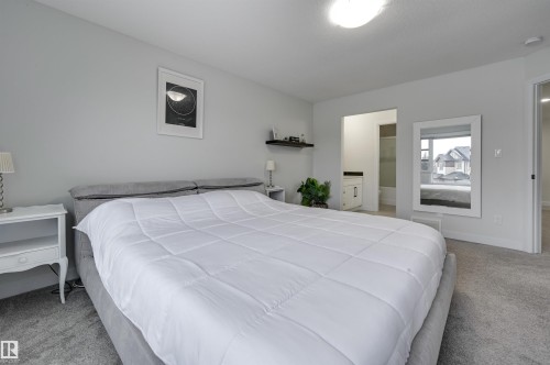 7234 Chivers Place, Edmonton, AB - Indoor Photo Showing Bedroom