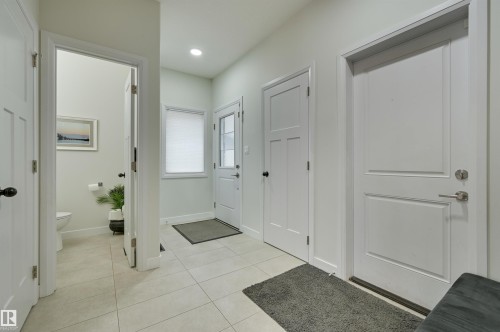 7234 Chivers Place, Edmonton, AB - Indoor Photo Showing Other Room