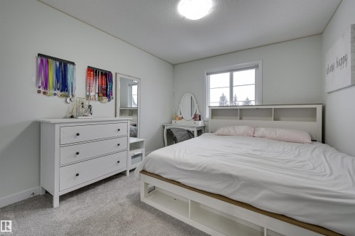7234 Chivers Place, Edmonton, AB - Indoor Photo Showing Bedroom