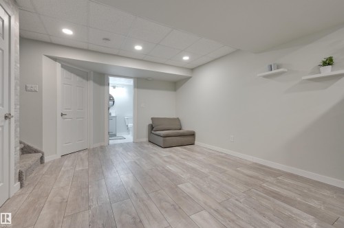 7234 Chivers Place, Edmonton, AB - Indoor