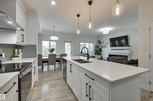 7234 Chivers Place, Edmonton, AB - Indoor Photo Showing Kitchen With Double Sink With Upgraded Kitchen