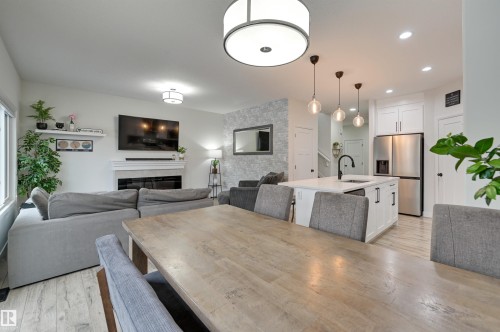 7234 Chivers Place, Edmonton, AB - Indoor With Fireplace