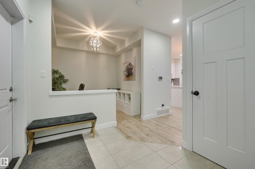 7234 Chivers Place, Edmonton, AB - Indoor Photo Showing Other Room