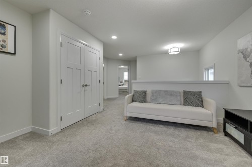 7234 Chivers Place, Edmonton, AB - Indoor