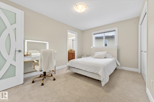49 Loiselle Way, St. Albert, AB - Indoor Photo Showing Bedroom