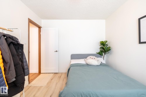11502 89 Street, Edmonton, AB - Indoor Photo Showing Bedroom
