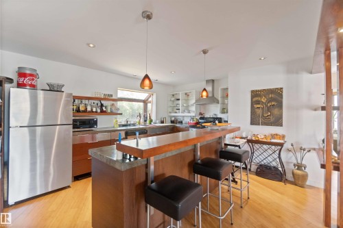 11026 110 Avenue, Edmonton, AB - Indoor