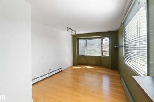 11026 110 Avenue, Edmonton, AB - Indoor Photo Showing Other Room