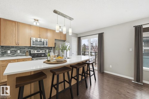 4033 Orchards Drive, Edmonton, AB - Indoor Photo Showing Kitchen With Upgraded Kitchen