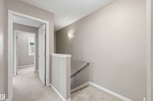 4033 Orchards Drive, Edmonton, AB - Indoor Photo Showing Other Room
