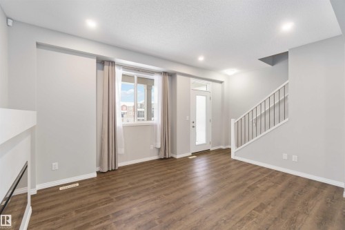 54 2072 Wonnacott Way, Edmonton, AB - Indoor Photo Showing Other Room