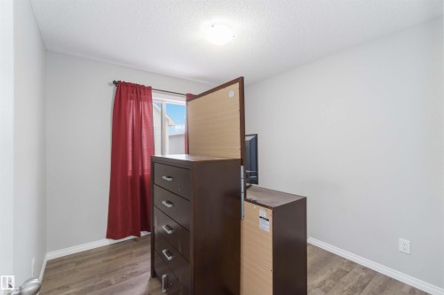 54 2072 Wonnacott Way, Edmonton, AB - Indoor