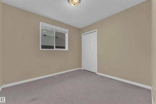 829 Blacklock Way, Edmonton, AB - Indoor Photo Showing Other Room