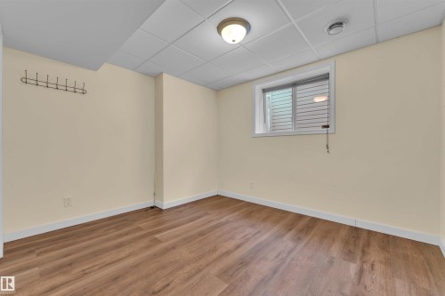 829 Blacklock Way, Edmonton, AB - Indoor Photo Showing Other Room