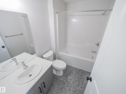 312 173 Avenue, Edmonton, AB - Indoor Photo Showing Bathroom