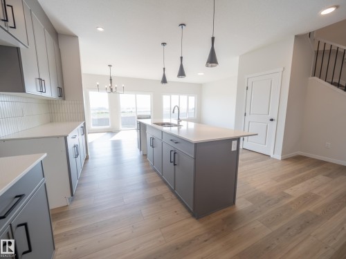 312 173 Avenue, Edmonton, AB - Indoor Photo Showing Kitchen