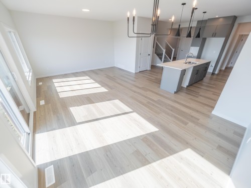 312 173 Avenue, Edmonton, AB - Indoor