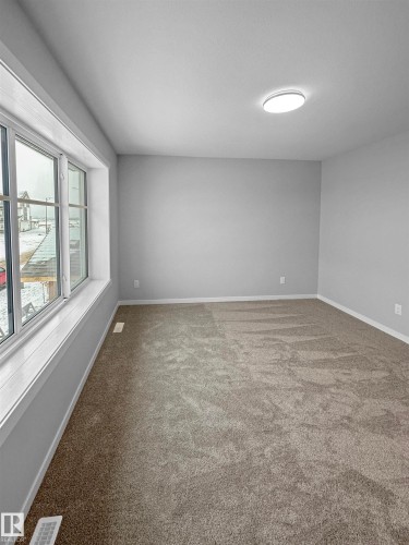 328 172 Avenue, Edmonton, AB - Indoor Photo Showing Other Room