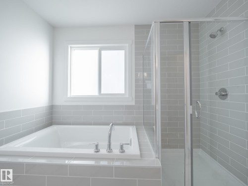 104 Nerine Crescent, St. Albert, AB - Indoor Photo Showing Bathroom