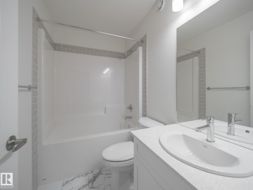 17732 7 Street, Edmonton, AB - Indoor Photo Showing Bathroom