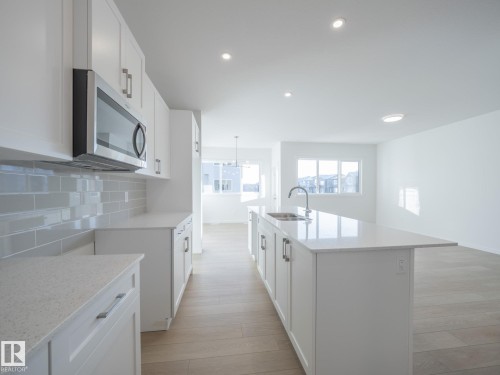 17732 7 Street, Edmonton, AB - Indoor Photo Showing Kitchen With Upgraded Kitchen