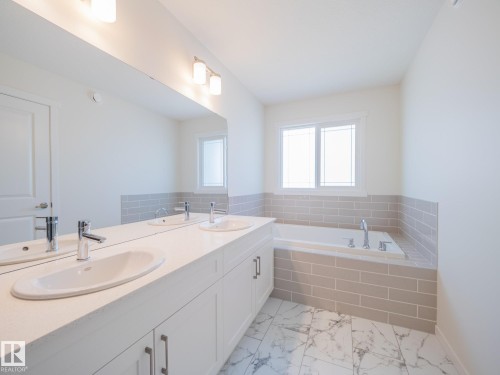 17728 7 Street, Edmonton, AB - Indoor Photo Showing Bathroom