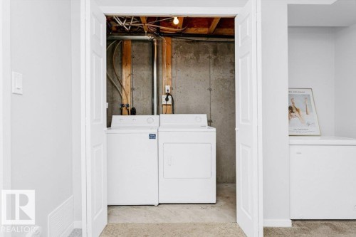 9109 98 Avenue, Edmonton, AB - Indoor Photo Showing Laundry Room