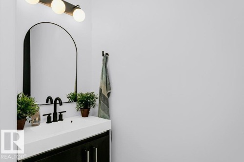 9109 98 Avenue, Edmonton, AB - Indoor